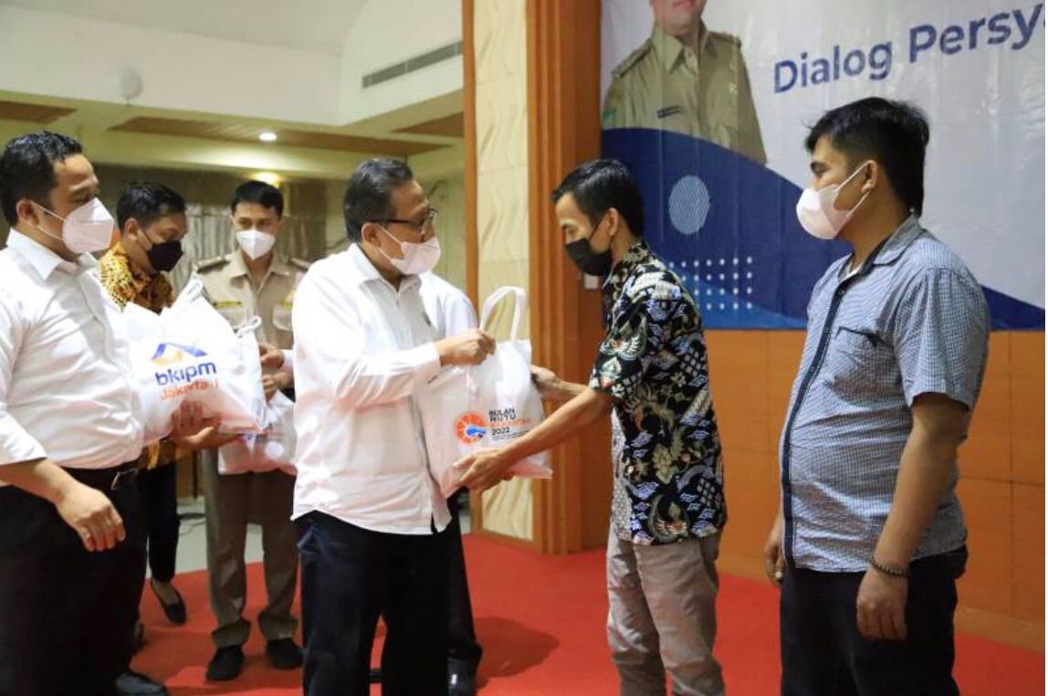 Suasana Saat BKIPM Gelar Bagi-bagi Ikan Sehat-Bermutu Untuk Masyarakat, Kamis, (9/6/2022). (ist)