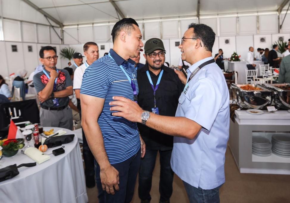Anies Baswedan dan Agus Harimurti Yudhoyono saat acara di Balapan Fornula E di Ancol. Foto : Istimewa
