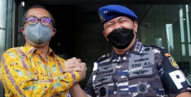 Danpuspomal (Kanan) Laksamana Muda TNI Edwin. (Ist)