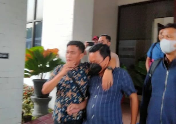 Mantan anggota DPRD Kabupaten Tangerang menyerakan diri terkait korupsi pengadaan mobil Desa. (Ist)