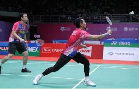 2 Ganda Putra Terbaik Indonesia Rebut Tiket Semifinal Ganda Indonesia Ahsan/Hendra maju ke semifinal Malaysia Master 2022. (Ist)