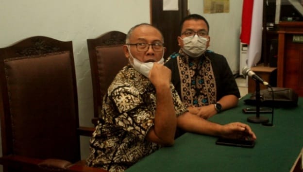 Bambang Widjojanto (kiri) dan Denny Indrayana. (Ist)
