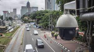 ETLE Cukup Efektif Dalam Penegakkan Pelanggaran Lalu Lintas Salah satu perangkat kamera tilang ETLE yang terpasang di traffic light. Foto : Humas Polda Banten
