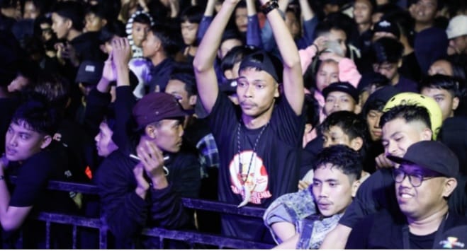 Festival Ganjar Milenial, Cara Anak Muda Tunjukkan Dukungan kepada Sosok Tepat Presiden 2024 Mahasiswa dan milenial Jatim menggelar Festival Ganjar Milenial Ganjar dukung Ganjar sebagai sosok Presiden 2024. (Ist)