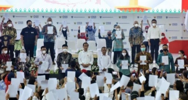 Presiden Joko Widodo saat menghadiri acara pemberian NIB di Gedung Olahraga Nanggala Kopassus, Jakarta Timur. Foto : Istimewa