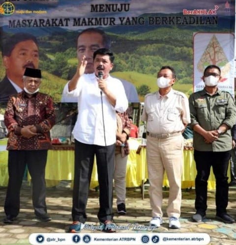 Menteri ATR Dorong Pelayanan Pertanahan Drive Thru Di Setiap Daerah Menteri ATR/BPN Hadi Tjahjanto pada saat mengunjungi Kantor Pertanahan di Kabupaten Kendal. (Ist)