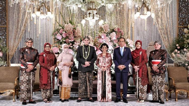 Presiden Jokowi dan Ibu Negara Iriana hadir pada acara pernikahan putri Anies Baswedan. (Dok. Setpres)