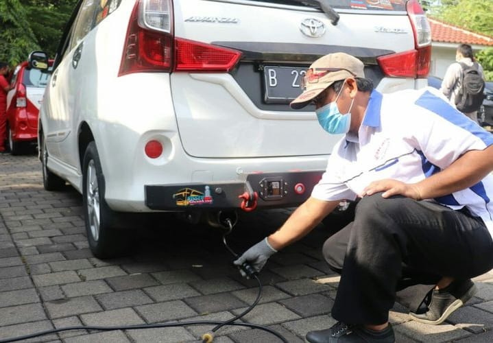 Polda Metro Masih Mengkaji Uji Emisi Sebagai Syarat Perpanjangan STNK Uji emisi kendaraan roda empat. (Ist)
