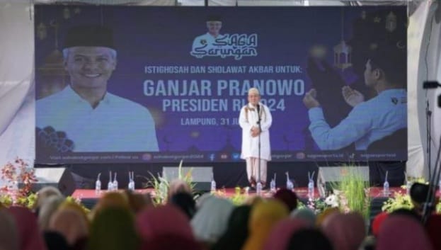 Ratusan Santri Dan Ulama Doakan Ganjar Menang Pilpres 2024 Sahabat Ganjar Lampung Selatan menggelar Doa bersama untuk Ganjar menang Capres 2024. Foto ; Istimewa