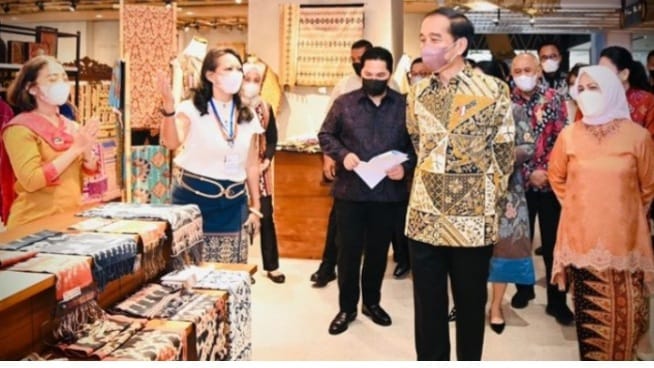 Presiden Joko Widodo saat meninjau stand di Sarinah. (Dok. Setpres)