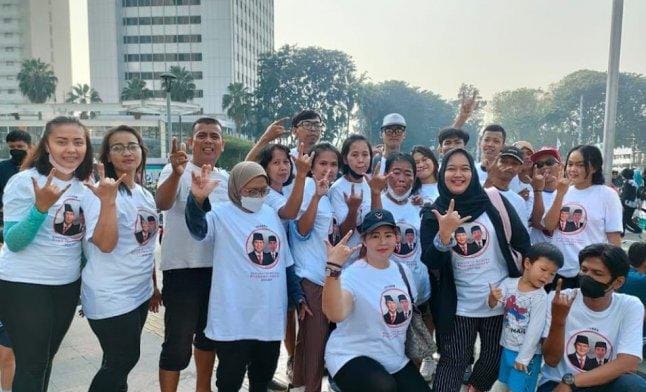 Sekber Prabowo Jokowi saat menggelar acara Fun Walk CFD di Bunderan HI. (Ist)