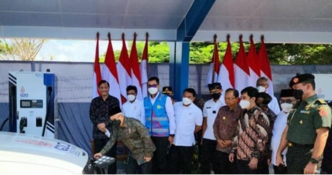 Wapres KH. Ma'ruf Amin meninjau langsung kesiapan Stasiun Pengisian Kendaraan Listrik di Nusa Dua, Bali. Foto : Istimewa