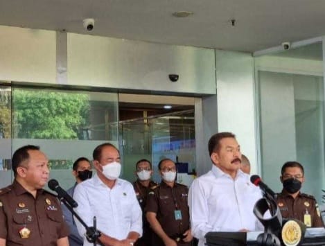 Diperiksa Secara Intensif, Apeng Langsung Dijebloskan Ke Tahanan Jaksa Agung ST Burhanuddin saat memberikan keterangan pers terkait Surya Darmadi alias Apeng. Foto : Istimewa