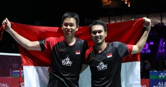 Pasangan Hendra/Ahsan hanya meraih perak pada kejuaraan bulutangkis dunia 2022. (Ist)