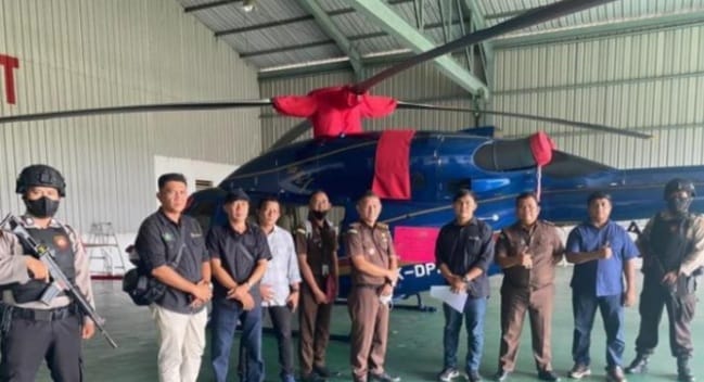 Helikopter milik Surya Darmadi alias Apeng. (Ist)