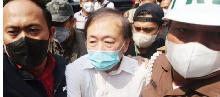 Surya Darmadi alias Apeng saat tiba di Kejaksaan Agung. (Ist)