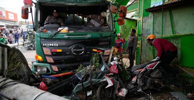 Sopir Truk Kecelakaan Maut Bekasi Masih Trauma, Belum Bisa Dimintai Keterangan Foto ; Istimewa