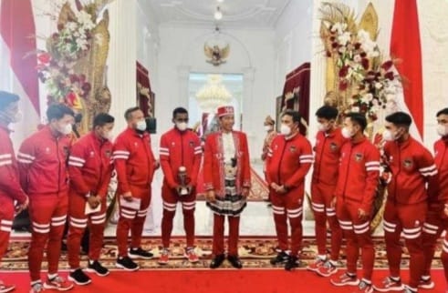 Presiden Jokowi menerima Timnas U-16 di Istana Negara. (Foto : Setpres)
