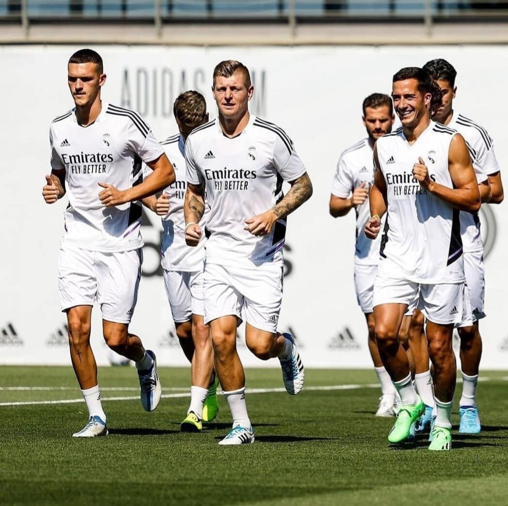 Atletico Madrid vs Real Madrid Para pemain Real Madrid sedang menjalani sesi latihan. (Ist)