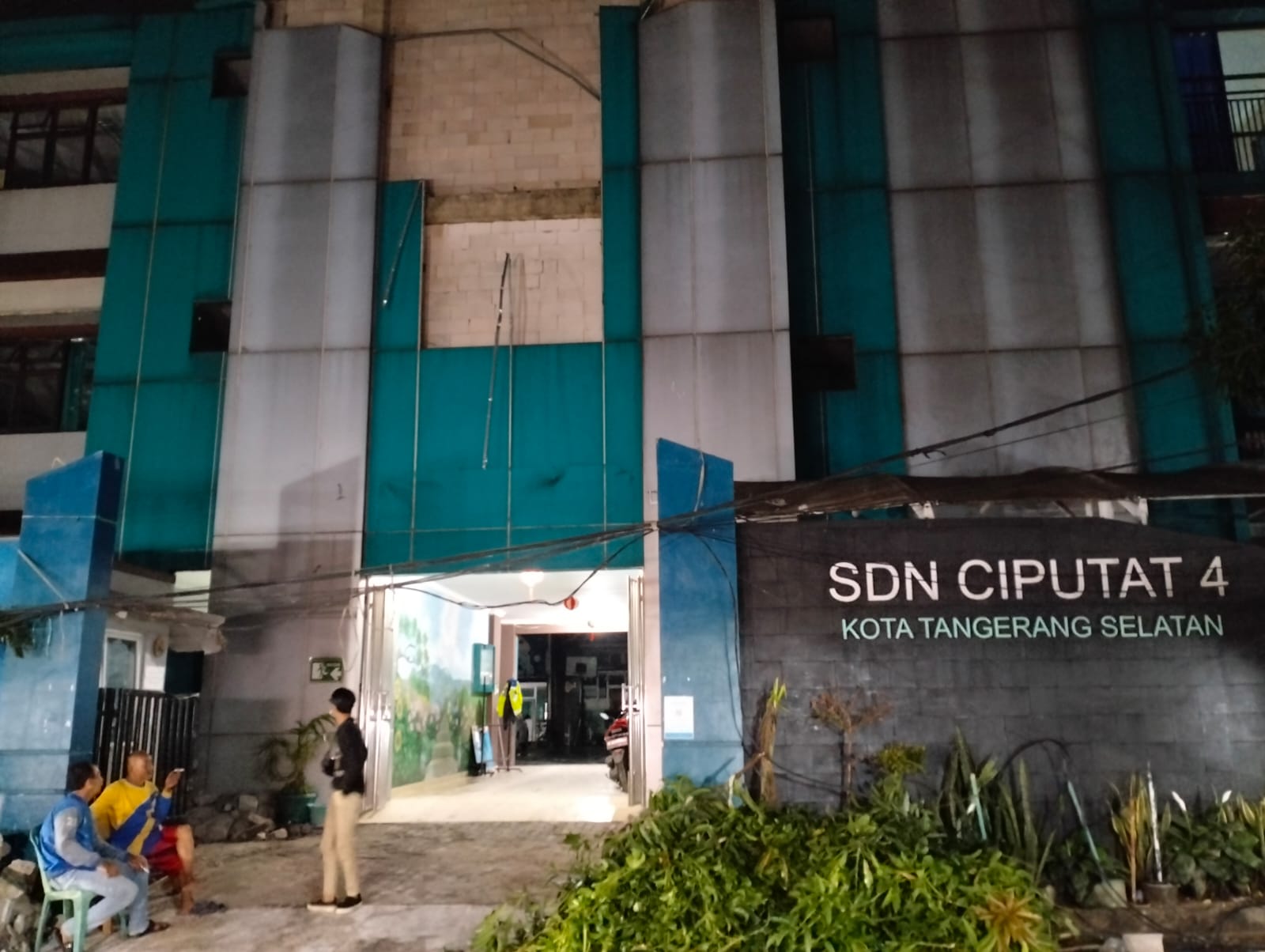 Diterjang Angin Ribut, Bangunan SDN Ciputat 4 Tangsel Ambruk Foto : Istimewa