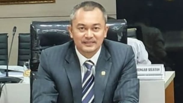DPR Minta Polisi Perketat Penjagaan Aspol Dengan Teknologi Terkini Anggota Komisi III DPR Andi Rio Idris Padjalangi. Foto : Istimewa