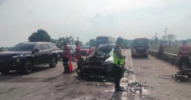 Kecelakaan beruntun di Tol Pejagan Km 253 merenggut 1 korban jiwa. (Ist)