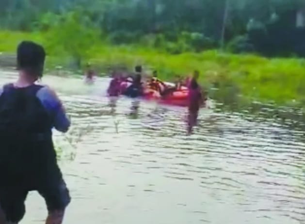 Genangan banjir tempat terjatuhnya korban. Foto : Istimewa