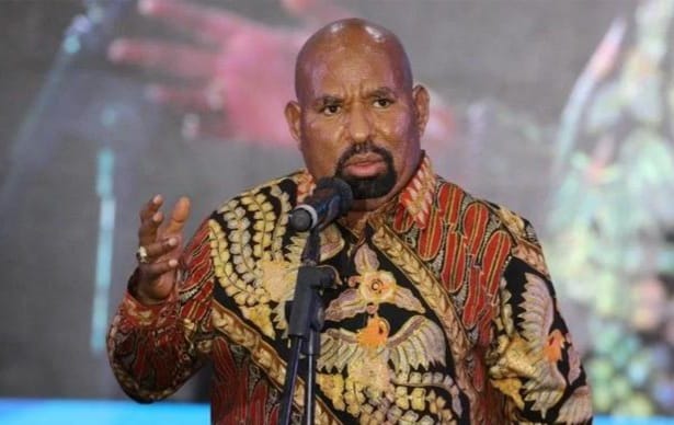 KPK: Asal Ditahan Dulu Ya... Gubernur Papua Enembe. Foto : Istimewa