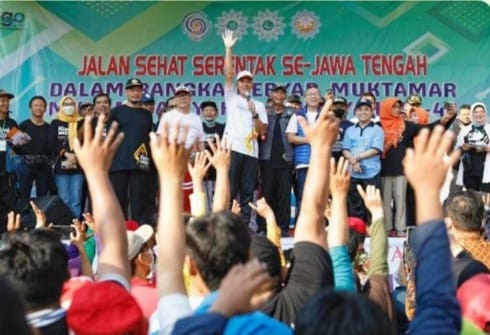 Muhammadiyah Gelar Muktamar Di Solo 18-20 November Gubernur Jawa Tengah Ganjar Pranowo saat melepas jalan sehat serentak se-Jawa Tengah dalam rangka Muktamar Muhammadiyah dan Aisyah yang akan diselenggarakan di Solo pada 18-20 November 2022 mendatang. (Ist)