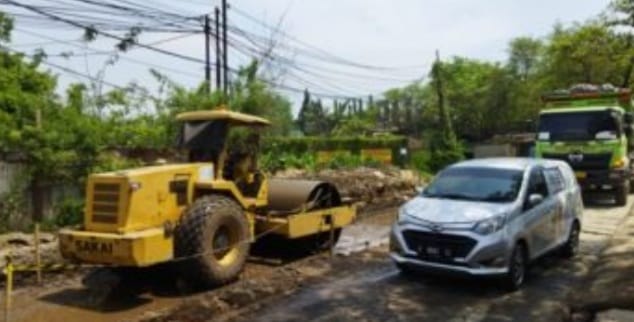Perbaikan Jalan Perancis, Kecamatan Benda Rampung Akhir 2022 Pengerjaan Jalan Raya Perancis. (Ist)