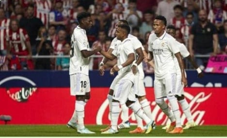 Para pemain Real Madrid merayakan kemenangan setelah unggul 2-1 atas Atletico Madrid. (Ist)