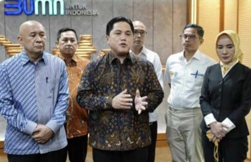 Sayang Nelayan, Erick Dan Teten Luncurkan Program Solar Bersubsidi Menteri Koperasi & UMKM bersama Menteri BUMN saat meluncurkan program Solar Bersubsidi. Foto : Istimewa