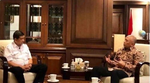 UMKM Jangan Terus Berada Di Pinggiran Direktur Utama Rakyat Merdeka/CEO RM Group Kiki Iswara saat melakukan wawancara eksklusif bersama Menteri Koperasi dan UKM Teten Masduki. (RM)