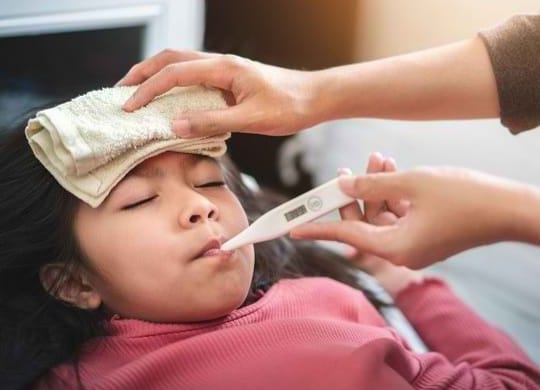 Anak Demam Jangan Langsung Dikasih Obat, Coba Dulu 6 Langkah Ini (Foto : Istimewa)