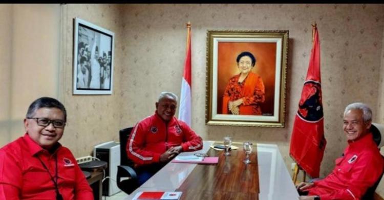 Didisiplinkan Banteng Ganjar Pranowo saat berada di Gedung PDIP Jalan Diponegoro 58 Jakarta Pusat. (Ist)