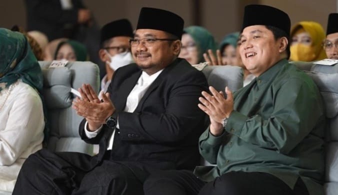 Gus Yaqut Bicara Di Depan Ribuan Santri Menag Yaqut Cholil Qqumas dan Menteri BUMN Erick Thohir saat menghadiri acara Hari Santri Nasional 2022. (Ist)