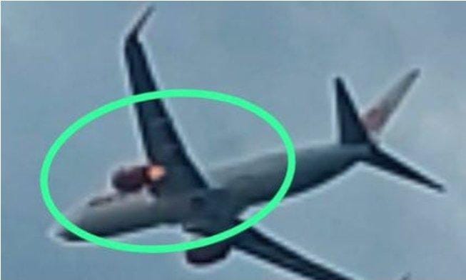 Ini Penjelasan Lion Air, Soal Pesawat JT330 Jakarta-Palembang Yang Mesinnya Terbakar Pesawat Lion Air route Jakarta Palembang JT 330 yang mengalami kebakaran pada mesin sebelah kiri. Foto : Istimewa