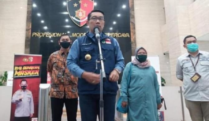 Kang Emil Minta Maaf Ridwan Kamil saat konferensi pers terkait proyek infrastruktur di Jawa Barat yang sepi. (Ist)