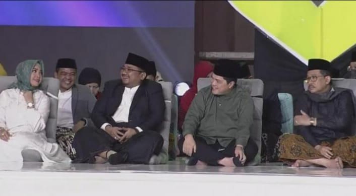 Menag Yaqut Cholil Qqumas , Menteri BUMN Erick Thohir hadir pada acara Peringatan Hari Santri 2022 yang digelar di JIExpo. Foto : Istimewa