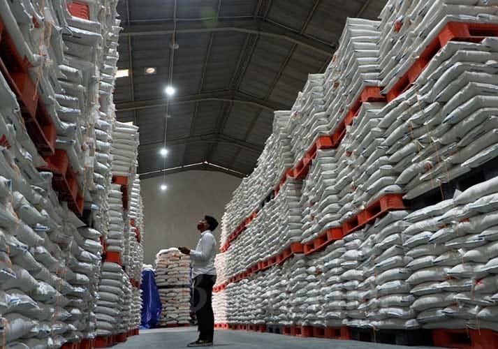 Menteri Perdagangan Kena Sorot Jokowi, Harga Beras Naik Gudang Bulog. (Ist)