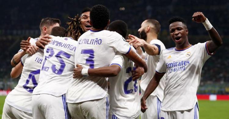 Real Madrid Real Gusur Barcelona Para pemain Real Madrid merayakan kemenangan. (Ist)