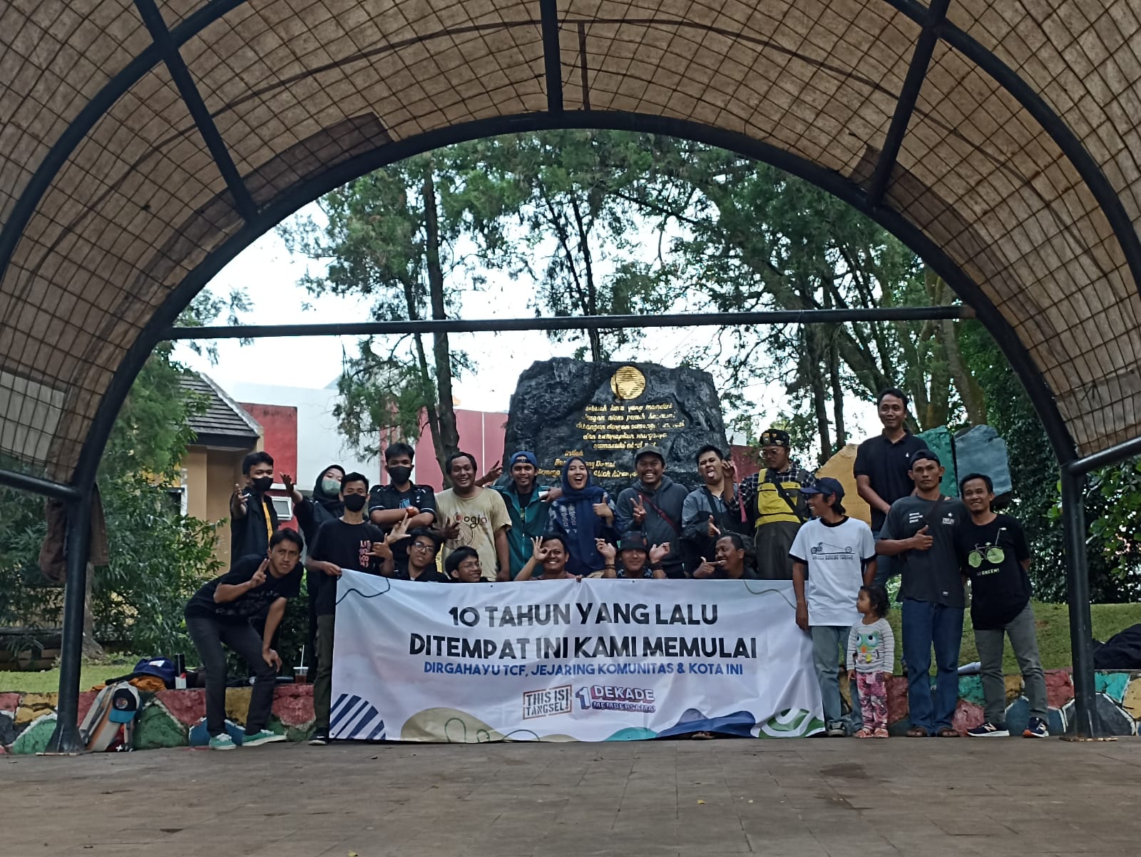Satu Dekade Tangsel Creative Foundation, Lancarkan Tangsel Creative Award TCF merilis Tangsel Creative Award 2022 di Taman Perdamaian, Rawa Buntu, Tangerang Selatan, Jumat (28/10/2022). (tangselpos.id/mg1)