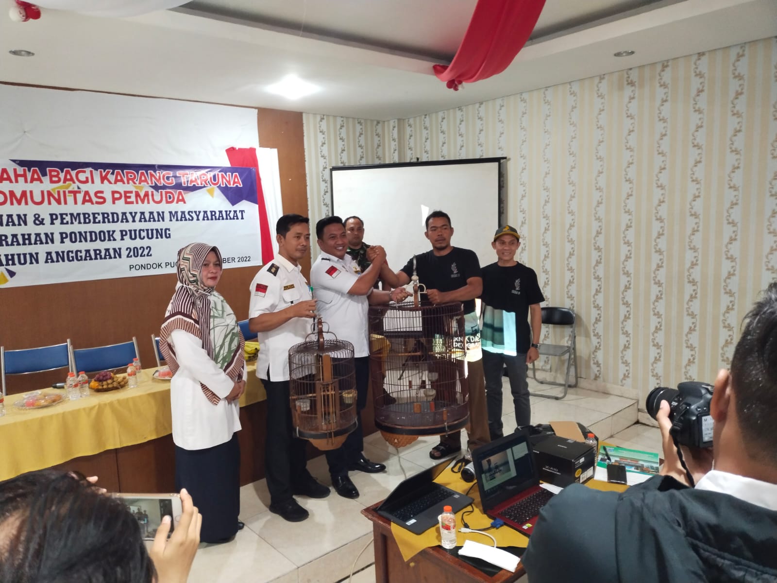 Wujudkan Generasi yang Mandiri, Camat Pondok Aren Gelar Pelatihan Barista Untuk Pemuda Foto : Istimewa