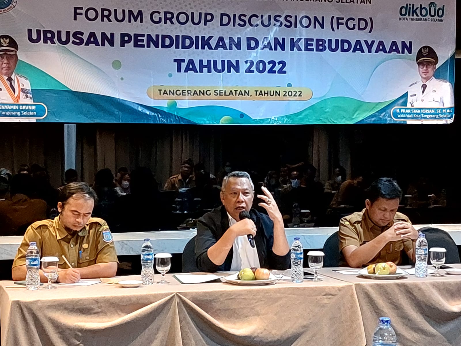 Benyamin Soroti Dampak Perkembangan Teknologi Bagi Dunia Pendidikan di Tangsel Wali Kota Tangsel, Benyamin Davnie dalam kegiatan Forum Group Discussion (FGD) Urusan Pendidikan dan Kebudayaan Tahun 2022. (ist)