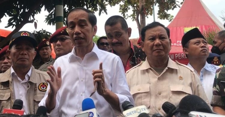 Ketum Gerindra Prabowo Subianto saat mendampingi Presiden Jokowi ketika meninjau korban gempa Cianjur. (Foto : Setpres)