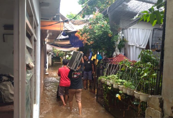 Hujan Deras Sejak Dini Hari, 7 RT dan 3 Jalan Di Jakarta Terendam Banjir Ilustrasi perkampungan yang terendan air. (Ist)