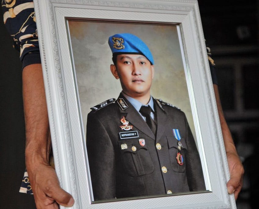 Jasad Brigadir J, Mulut Masih Pakai Masker Darah Bercucuran Dari Kepala (Foto : Istimewa)