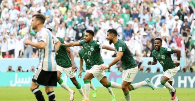 Keceriaan para pemain Arab Saudi setelah mengalahkan salah satu tim unggulan Argentina. Foto : Istimewa