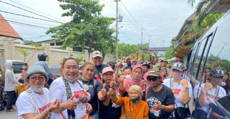 Pedagang pasar Beringharjo Yogyakarta kompak dukung Ganjar Capres 2024. Foto : Istimewa