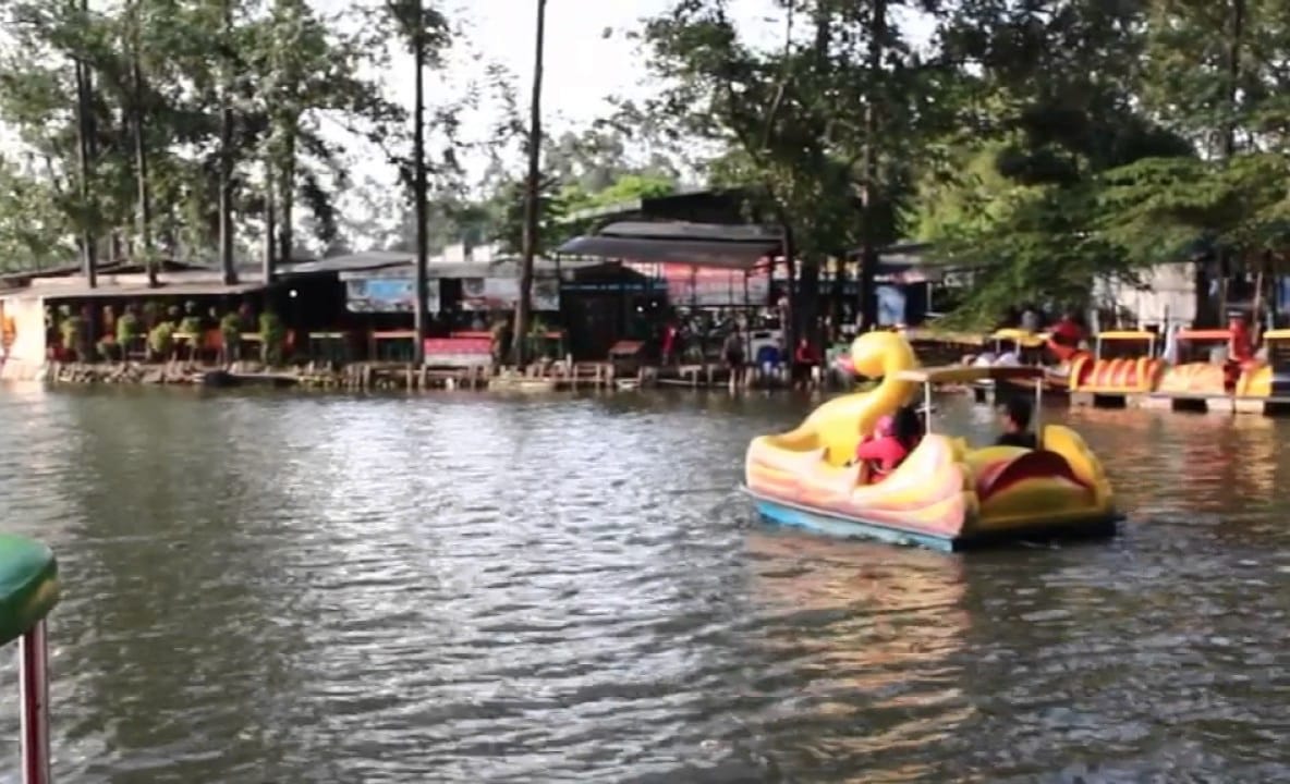 Pedagang Situ Cipondoh Ogah Pergi Dan Minta Uang Kerohiman Kawasan Situ Cipondoh. (Ist)